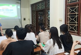  Khai giảng các lớp học ngoại ngữ miễn phí cho sinh viên Trường Đại học Vinh