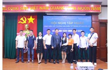 Gần 200 sinh viên trường Đại học Vinh tham gia Chương trình tập huấn Thương mại điện tử 