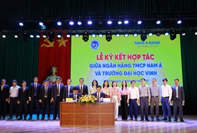  Trường Đại học Vinh và Ngân hàng Nam Á ký kết Biên bản ghi nhớ hợp tác, trao học bổng tài trợ cho sinh viên