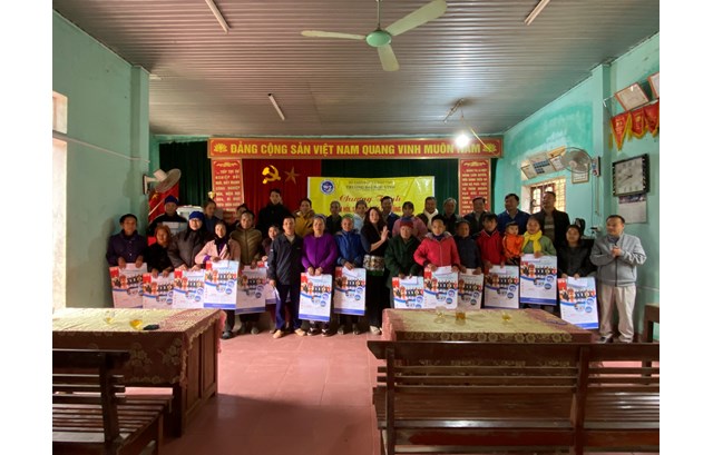 Trường Đại học Vinh tổ chức thăm hỏi, tặng quà tết cho đồng bào các tỉnh Nghệ An, Hà Tĩnh, Thanh Hóa nhân dịp Xuân Giáp Thìn 2024 - Kết nối vì cộng đồng